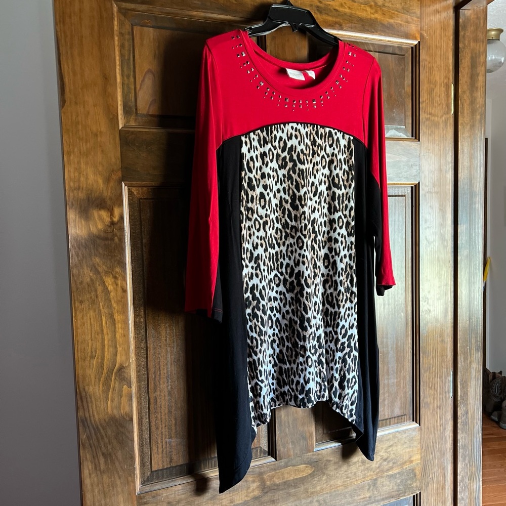 Chico’s top size 1 (8/10)
